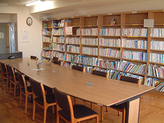 第四地区センター　図書室