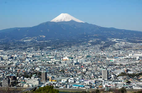 香貫山からの眺望　富士山と沼津市街