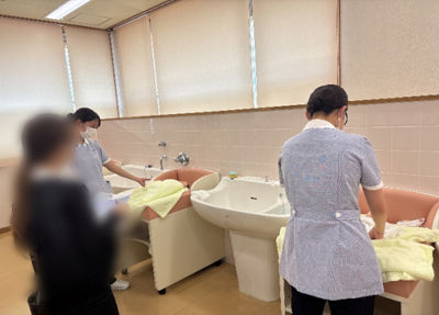 沐浴見学の様子