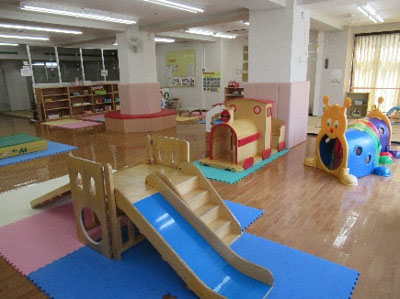 子育て支援センター内の様子1