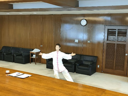 演舞を披露している様子