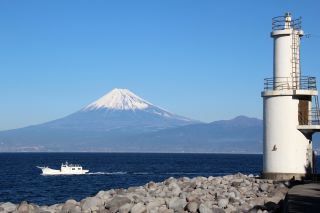 市民カレンダー掲載イメージ画像　御浜岬の灯台の画像