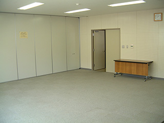 戸田図書館　視聴覚室