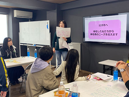 移住者交流会　ニーズ発掘体験の様子