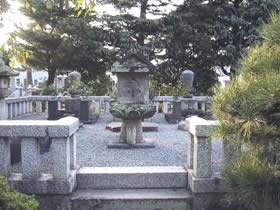 白隠禅師の墓