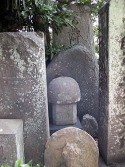 杉田玄端墓碑
