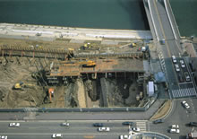上空から見た三枚橋城発掘の様子